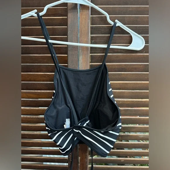 Aerie Tie Back Swimsuit Top, size L - Picture 2 of 3